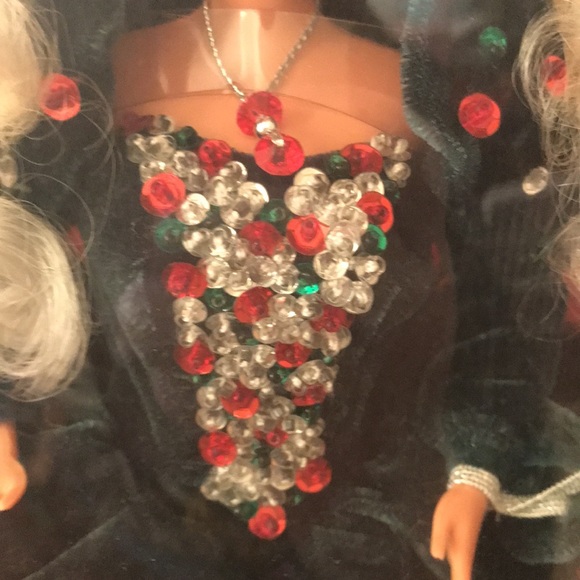 VINTAGE 1991 HOLIDAY BARBIE SPECIAL EDITION NOT REMOVED FROM BOX EXCELLENT COND - Picture 3 of 8